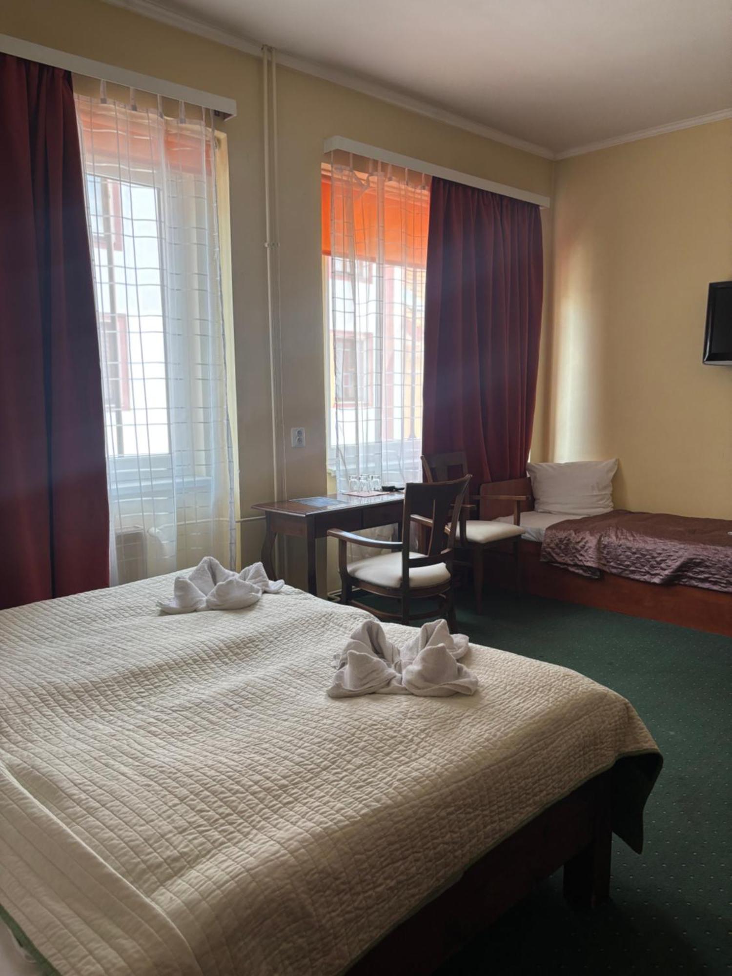 Hotel Bila Ruze Písek Eksteriør bilde