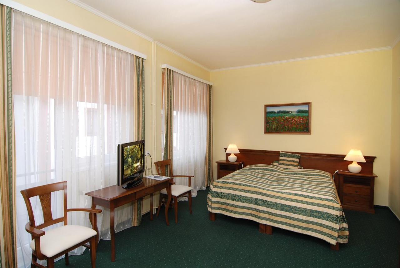 Hotel Bila Ruze Písek Eksteriør bilde